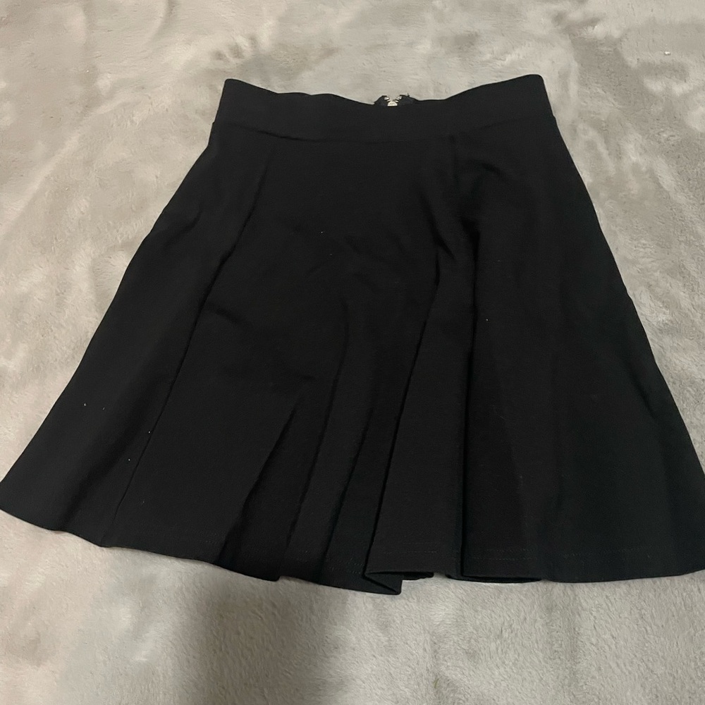 black skirt